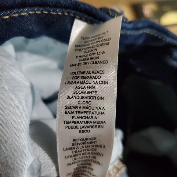 Chicos Jeans Womens Size 1.5 US 10 Blue Perfect Stretch Girlfriend Slim Leg Capr - Picture 4 of 13